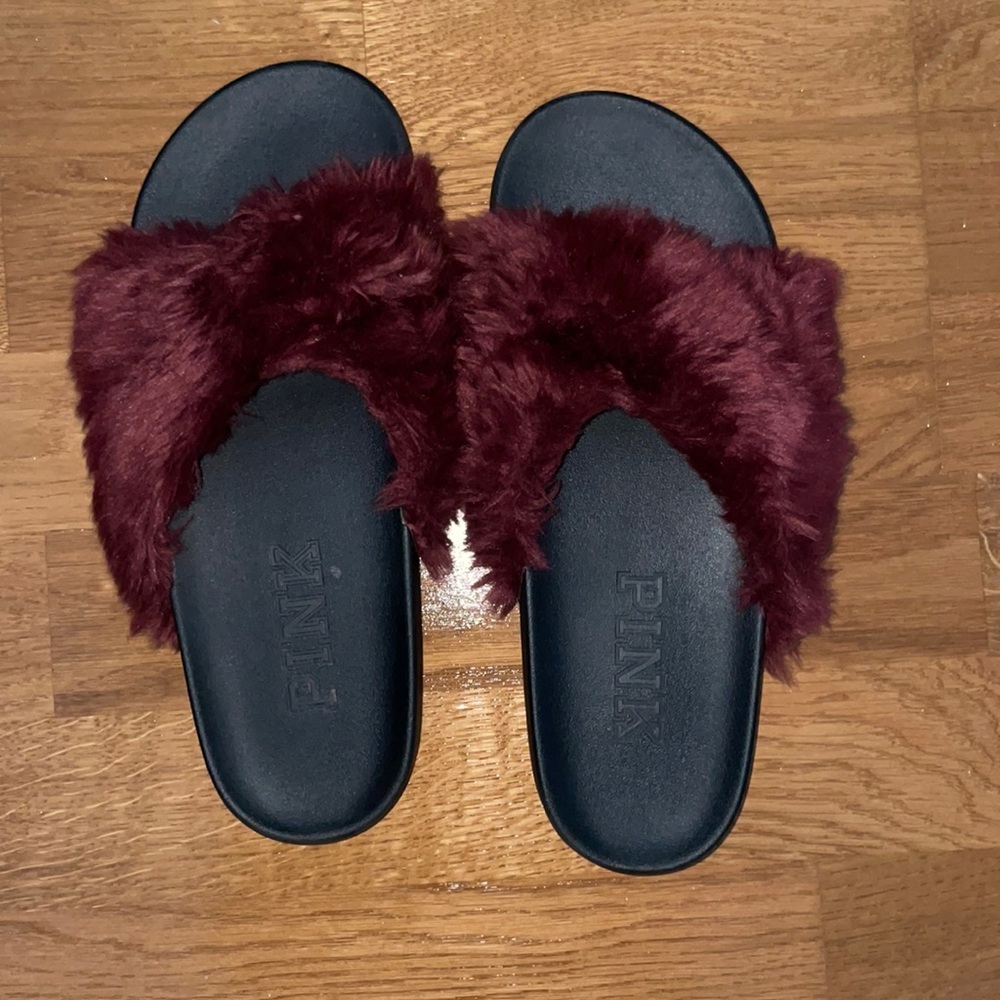 Victoria Secret PINK faux Fur Slides Burgundy